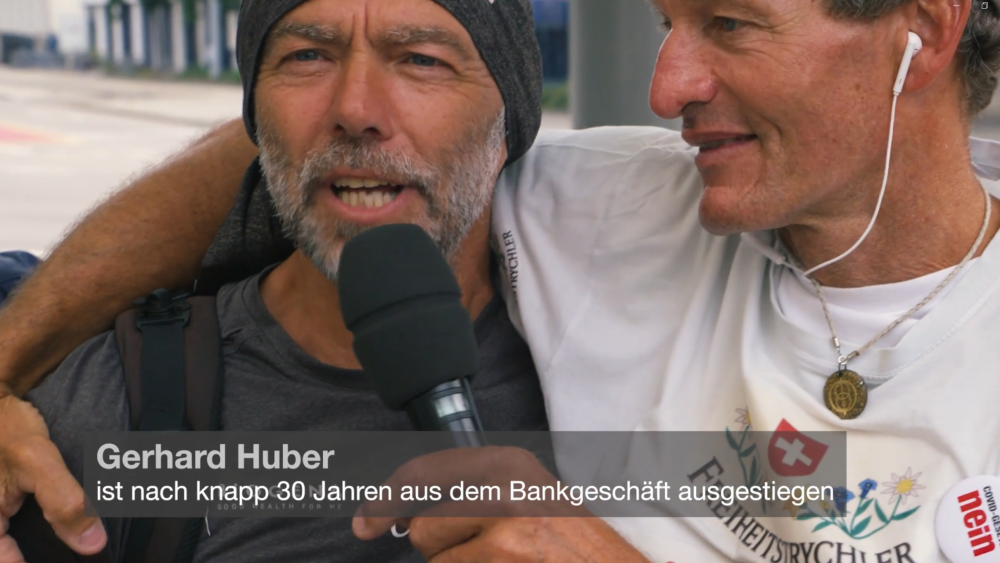 210718 Die Freiheitstrychler empfangen Gerhard Huber in Rünenberg BL